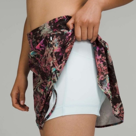 Lululemon Hotty Hot High-Rise Skirt with Built-In Shorts In Stencil Blossom - Picture 4 of 12